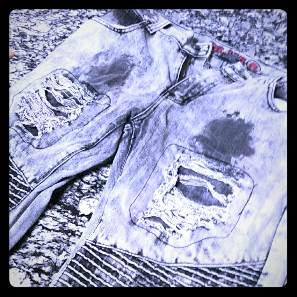 Distressed grey jeans. Size 36